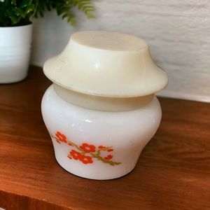 Vintage Avon Imperial Garden White MILK GLASS Cream Sachet Jar .66 oz 2.25”